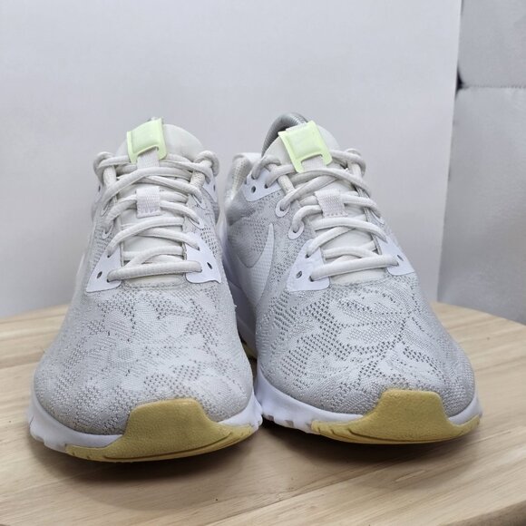 Nike Air Max Motion LW ENG  902853-100 Women's Shoes Size 8.5 - Picture 2 of 9